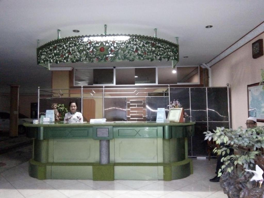 New Merdeka Hotel Jembel Εξωτερικό φωτογραφία