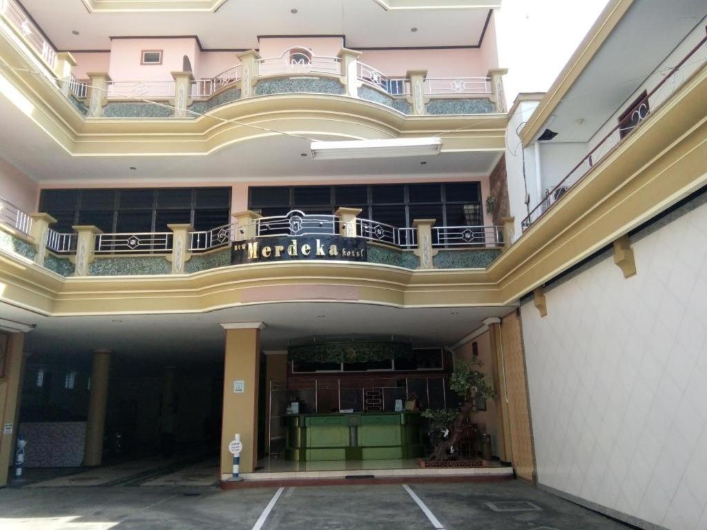 New Merdeka Hotel Jembel Εξωτερικό φωτογραφία