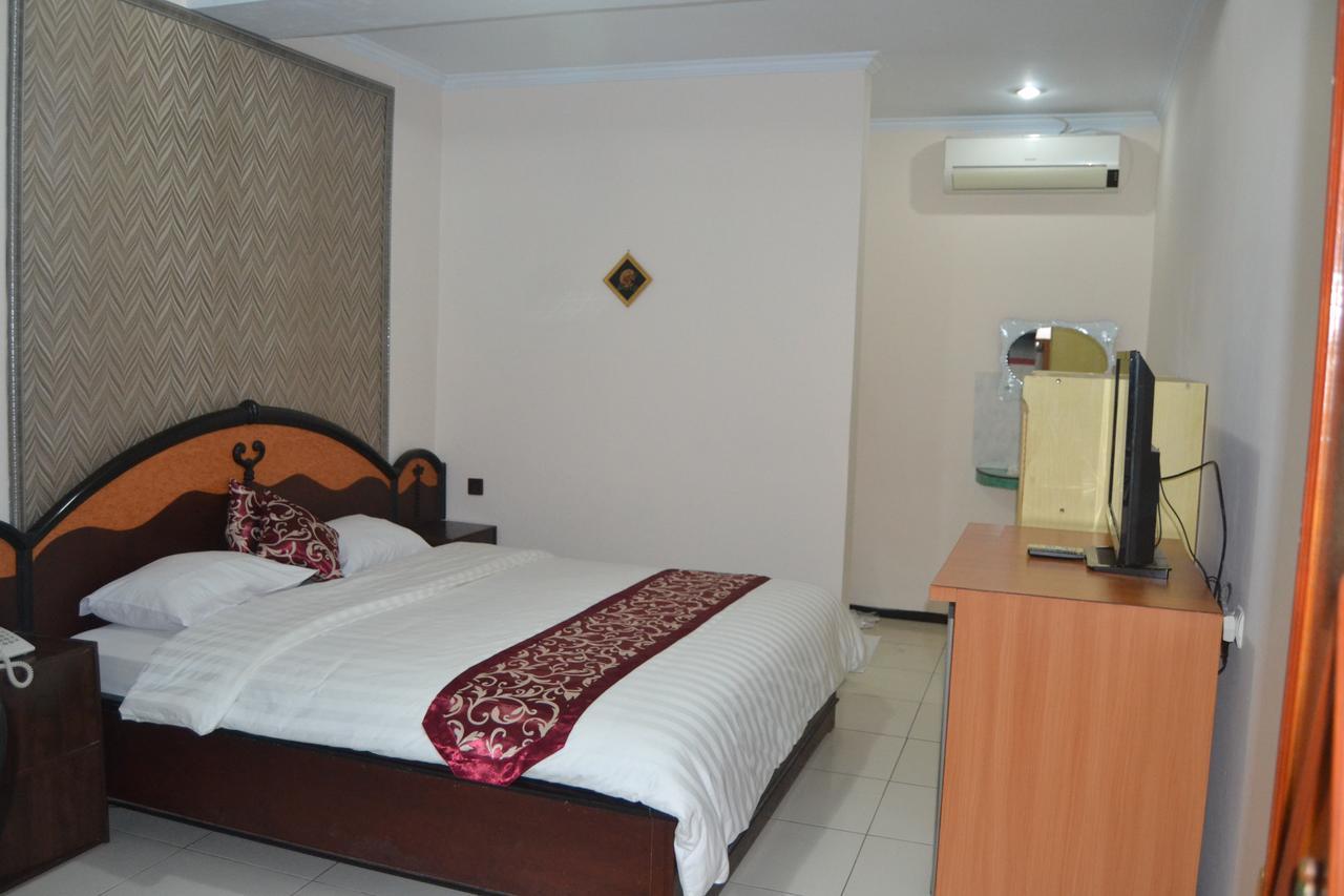 New Merdeka Hotel Jembel Εξωτερικό φωτογραφία