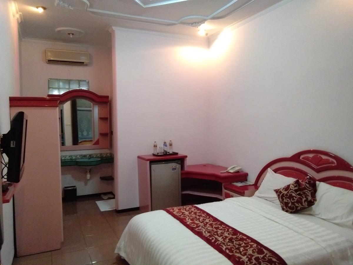 New Merdeka Hotel Jembel Εξωτερικό φωτογραφία