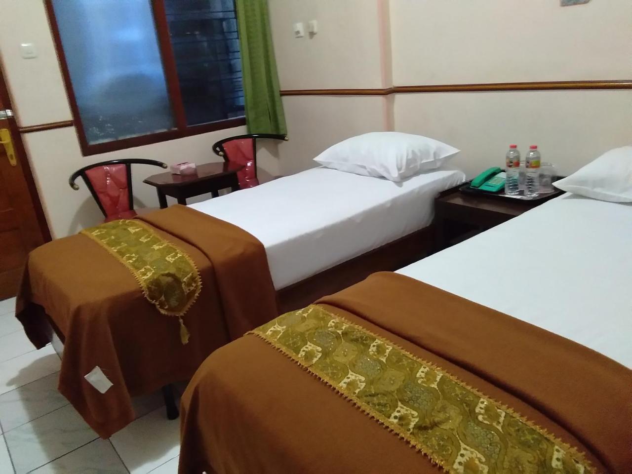 New Merdeka Hotel Jembel Εξωτερικό φωτογραφία