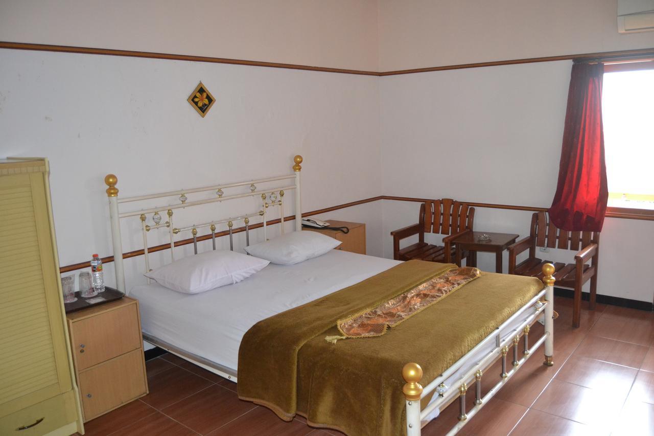 New Merdeka Hotel Jembel Εξωτερικό φωτογραφία