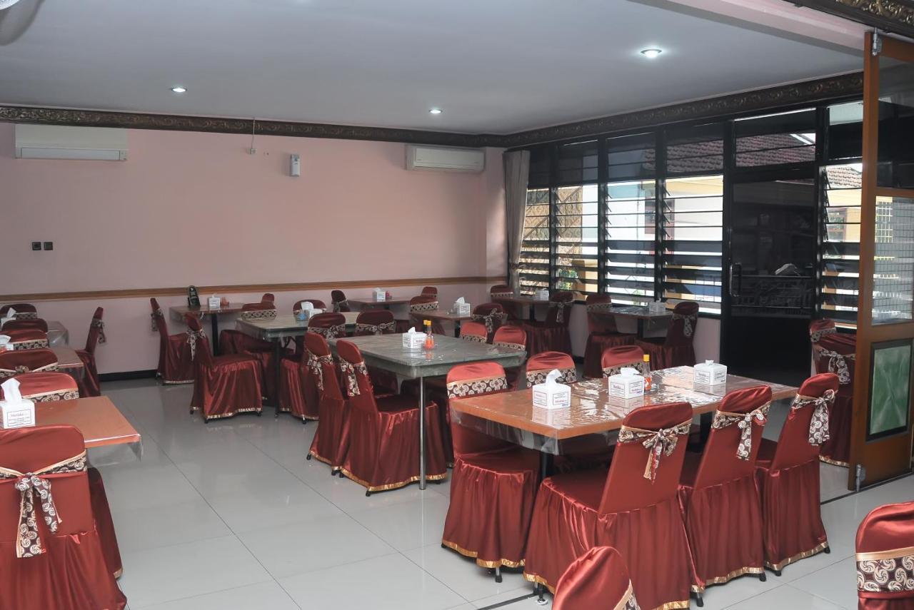 New Merdeka Hotel Jembel Εξωτερικό φωτογραφία