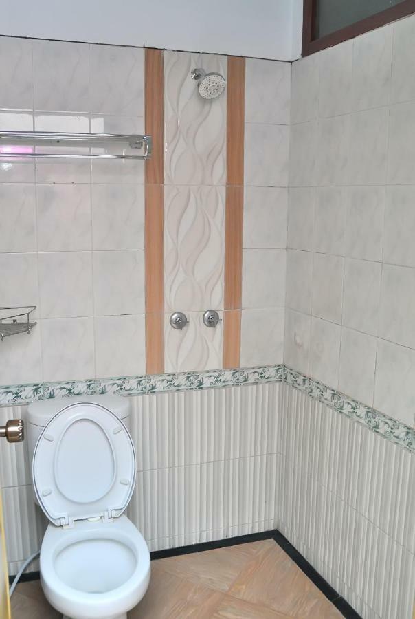 New Merdeka Hotel Jembel Εξωτερικό φωτογραφία
